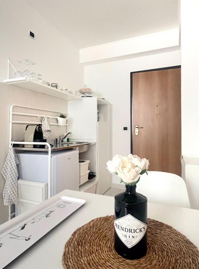 A Casa Di Pizz - Bilocale Con Parcheggio Privato Apartment Савона Екстериор снимка
